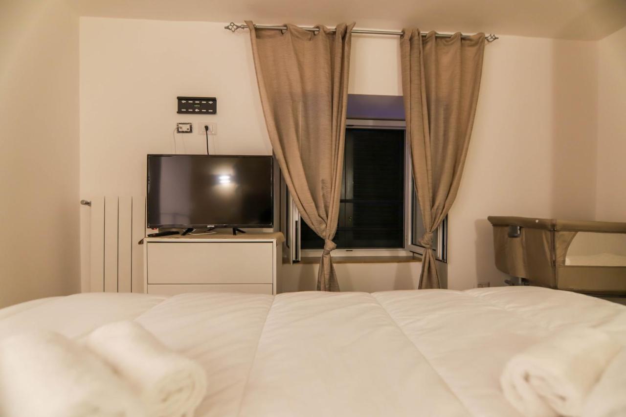 Casa Vacanze Mergellina 84 Chiaia, Stadio Maradona Lungomarecaracciolo Неаполь Экстерьер фото